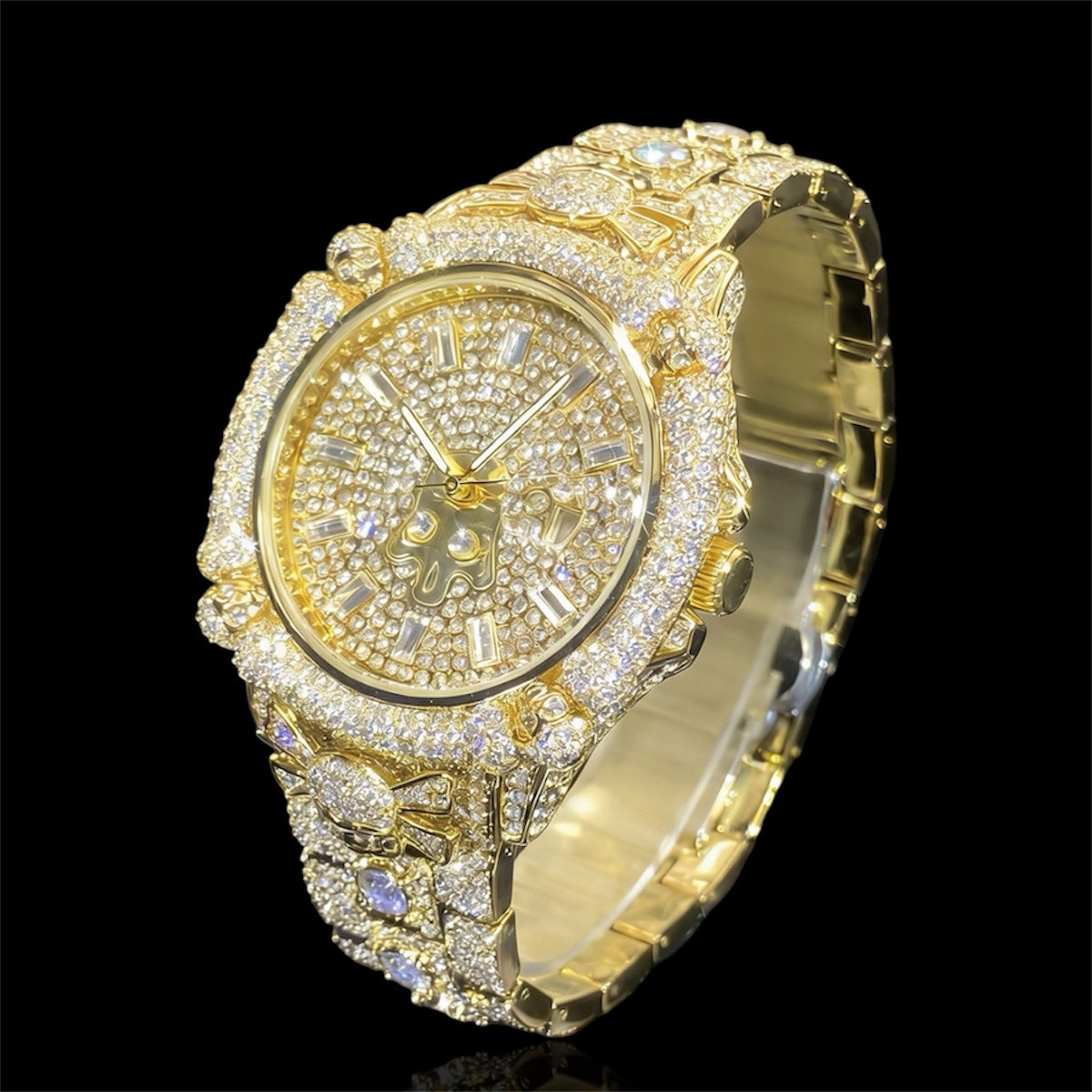 Pirate Skull 44mm – Fully Iced Goud Verguld Horloge