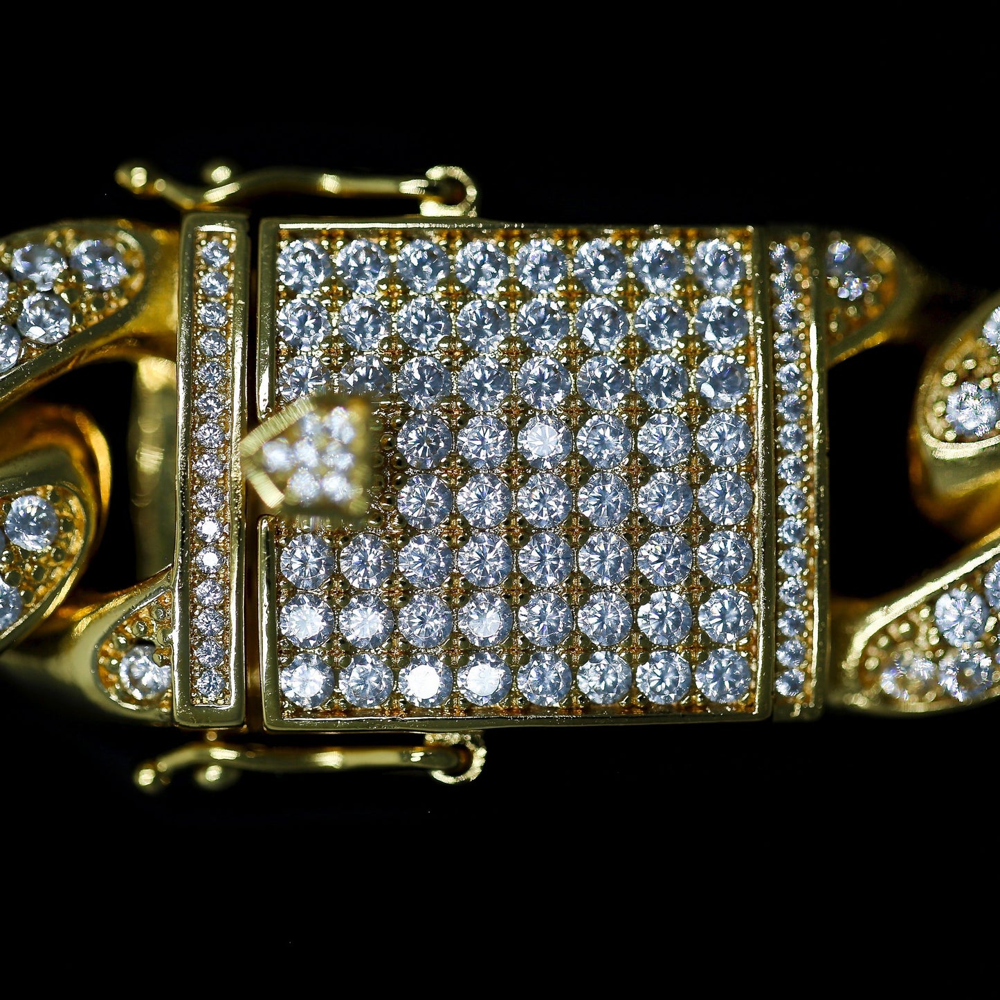 luxury 18mm gold miami cuban bracelet iced out with diamonds