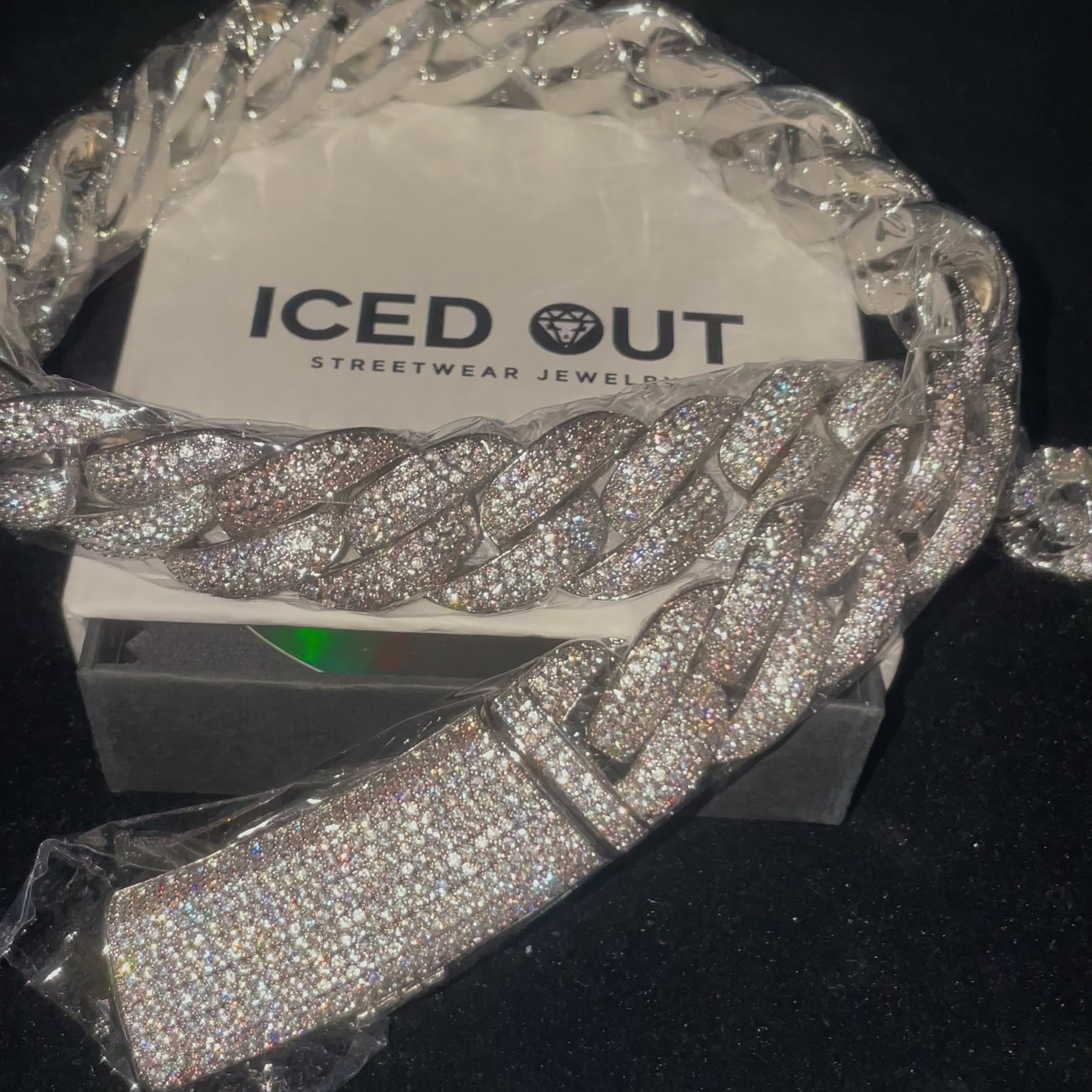 Iced Cuban Ketting – 20mm – ICED OUT
