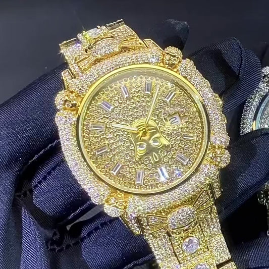 Pirate Skull 44mm  – Fully Iced Goud Verguld Horloge